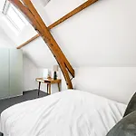 Schoolbell Mews Full 3 Bedroom 2 Bathroom Architect Designed Mews House Fabulous Bow, Victoria Park Location
