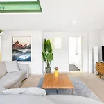 Schoolbell Mews Full 3 Bedroom 2 Bathroom Architect Designed Mews House Fabulous Bow, Victoria Park Location