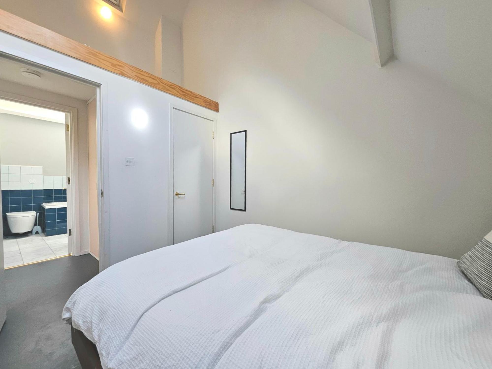 Schoolbell Mews Full 3 Bedroom 2 Bathroom Architect Designed Mews House Fabulous Bow, Victoria Park Location Casa vacanze Londra