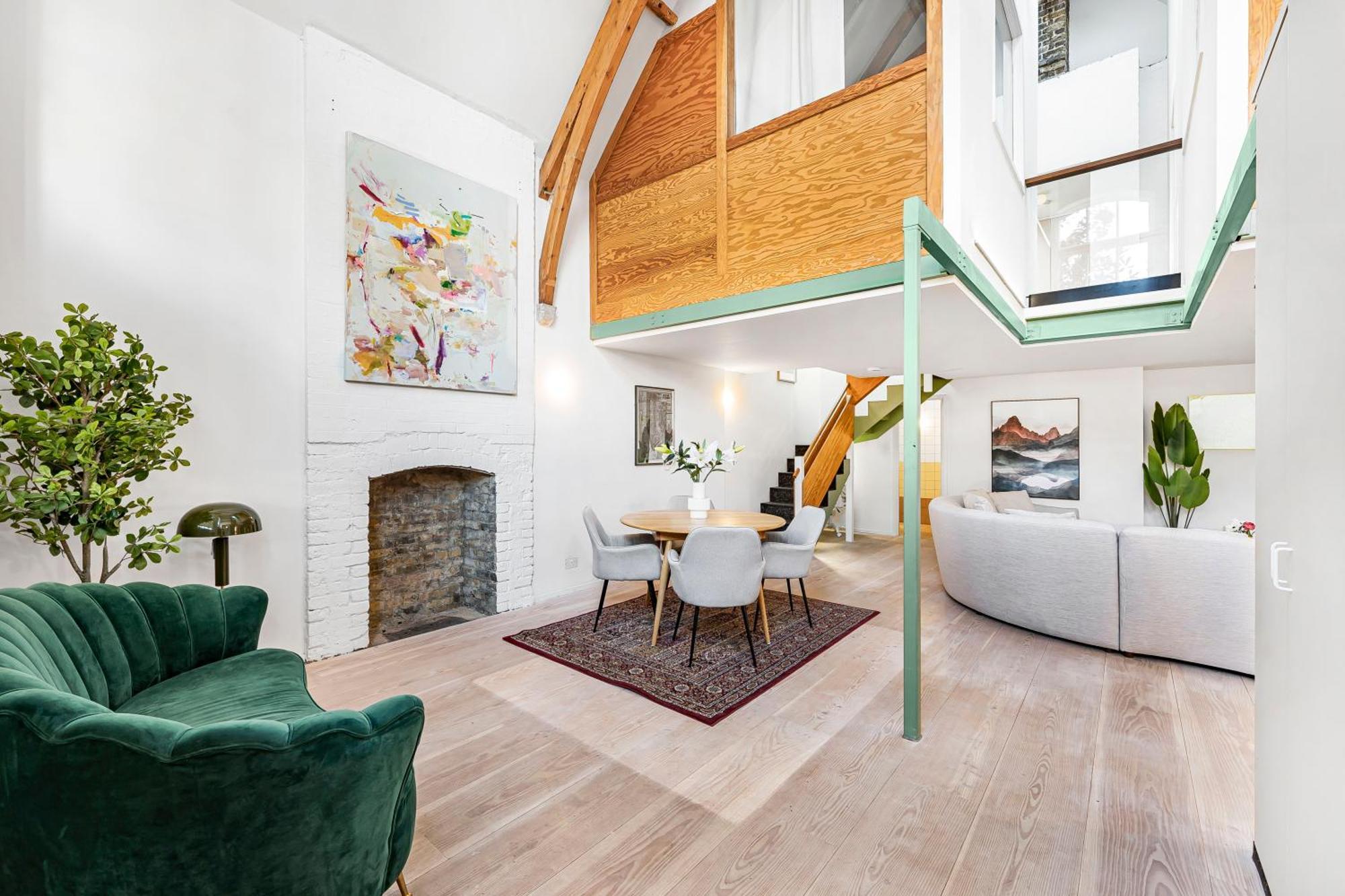 Schoolbell Mews Full 3 Bedroom 2 Bathroom Architect Designed Mews House Fabulous Bow, Victoria Park Location Casa vacanze
